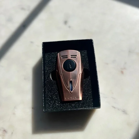 Lotus Fury Cigar Lighter - Picture 3 of 8